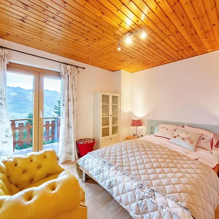 Alpesi faház A Luxurious 6 Person With Superb View *
