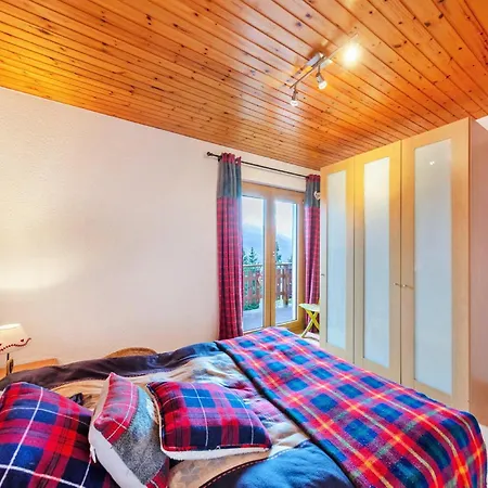 A Luxurious 6 Person With Superb View Alpesi faház