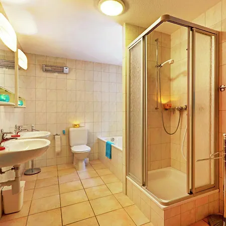 A Luxurious 6 Person With Superb View 莱斯克伦斯