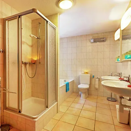A Luxurious 6 Person With Superb View 莱斯克伦斯